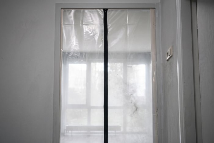 DustDoor 2,4x1,2 m